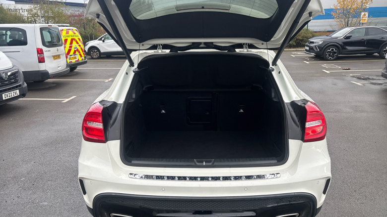 Mercedes-Benz GLA 220d 4Matic AMG Line 5dr Auto [Prem Plus] Diesel Hatchback